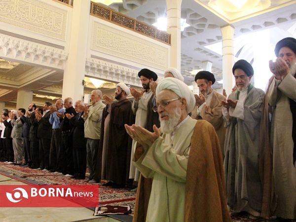 حضور رییس بنیاد شهید در آستان حضرت شاهچراغ(ع) در شیراز