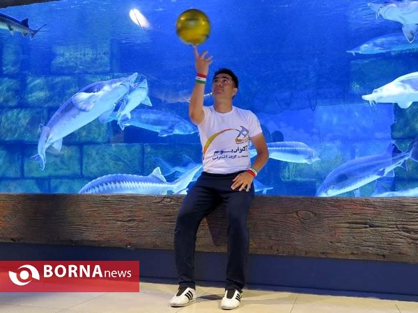 حرکت نمایشی رکوردار روپایی در حمایت از تیم ملی