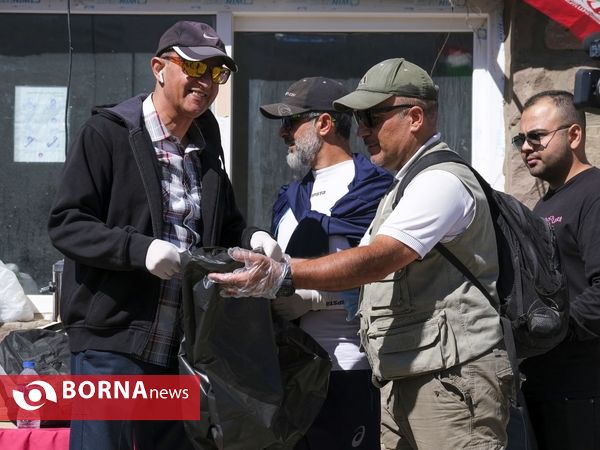 پاکسازی پیست اسکی توچال