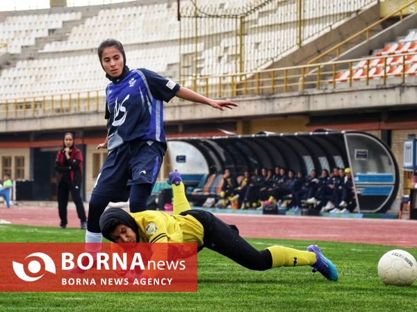 دیدار تیم های فوتبال سپاهان و پیکان البرز