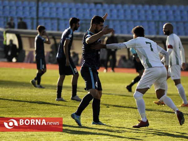 دیدار تیم های فوتبال پیکان- آلومینیوم اراک