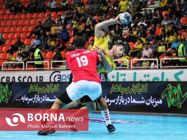 دیدار تیم های هندبال سپاهان - عمان کلاب