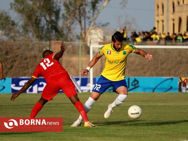 دیدار تیم های فوتبال صنعت نفت - فولاد