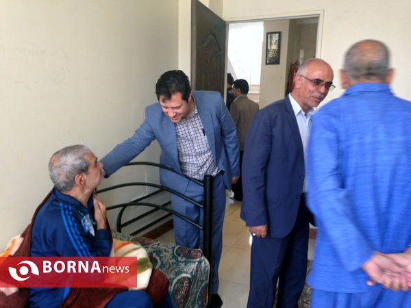 بازدید مسئولان غرب تهران از آسایشگاههای سالمندان
