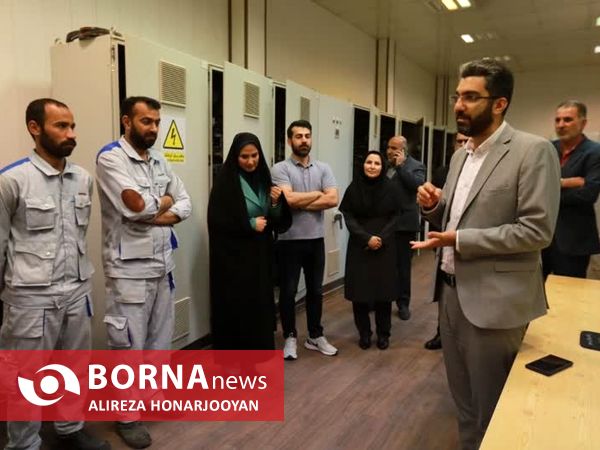 تجلیل از کارگران واحدهای تولیدی و صنعتی اروند