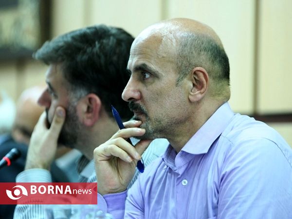 نشست هم اندیشی مدیران صنایع و واحدهای تولیدی و کشاورزی با استاندار تهران