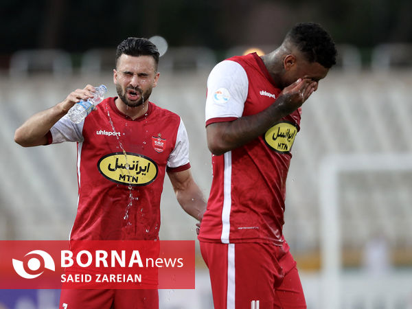 دیدار تیم های فوتبال هوادار - پرسپولیس