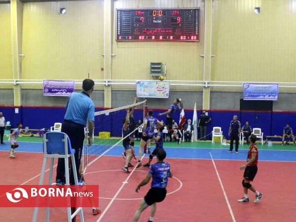 دیدار تیم های والیبال ابریشم لاهیجان _ تالار افرند شیرکوه رودبار