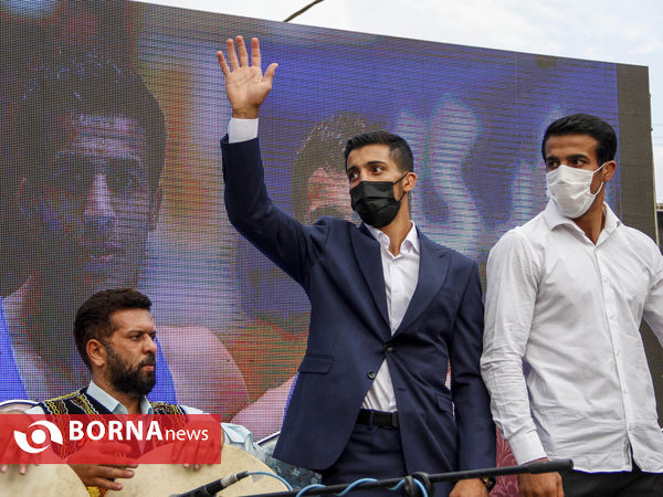 استقبال مردم از قهرمانان فرنگی کار شیرازی