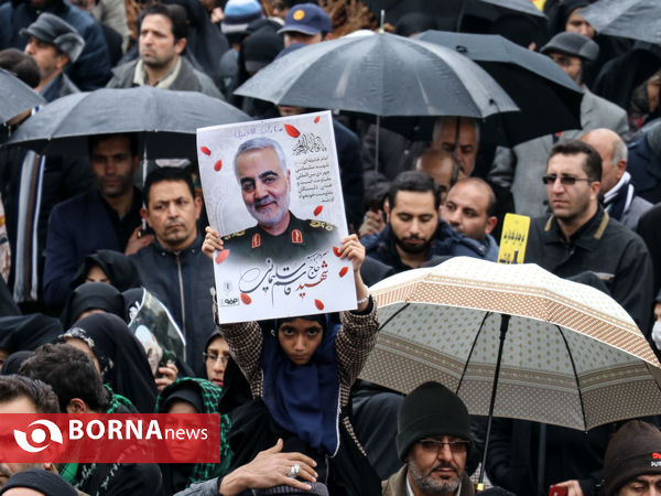 تجمع مردمی و سوگواری سردار سپهبد شهید قاسم سلیمانی در میدان نقش جهان اصفهان
