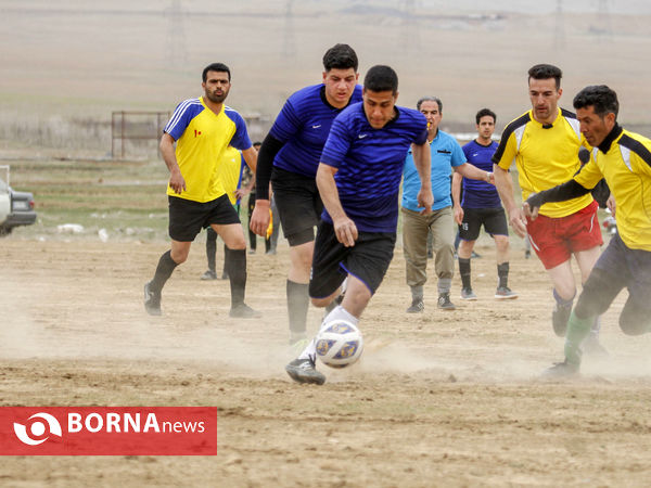 مسابقات فوتبال در روستا