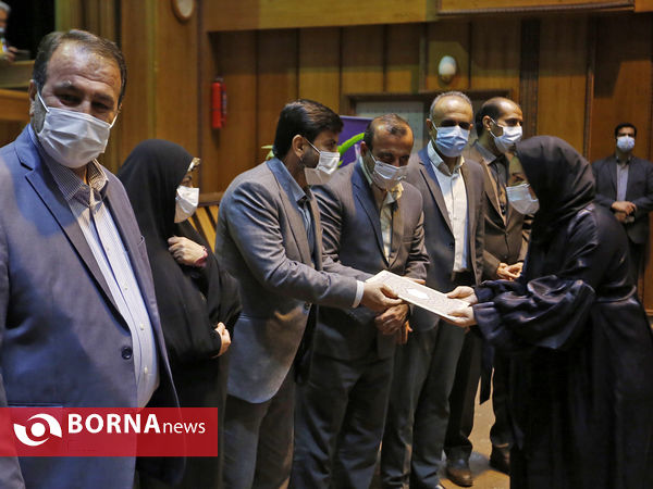 مراسم تجلیل از بانوان قهرمان مربیان ، داوران بین‌المللی استان فارس