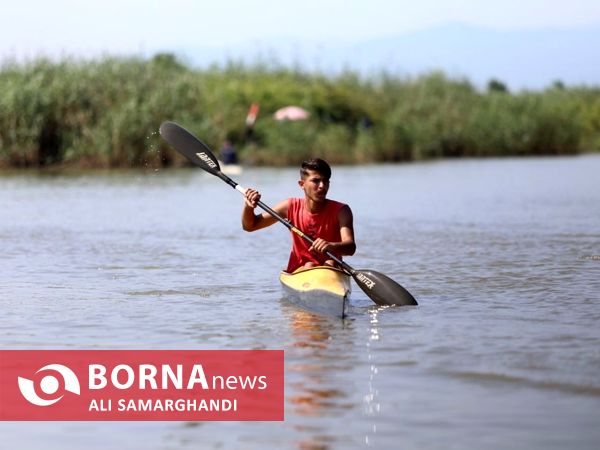مسابقات قایقرانی در بندرانزلی