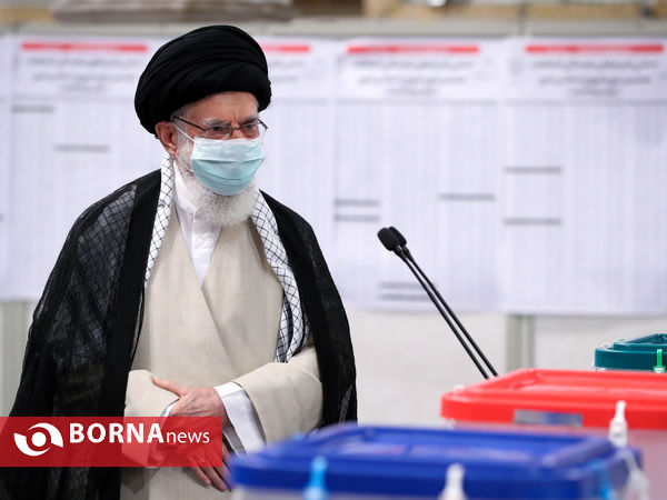 حضور رهبر انقلاب پای صندوق رای