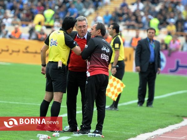 دیدار تیم های پرسپولیس تهران - استقلال تهران