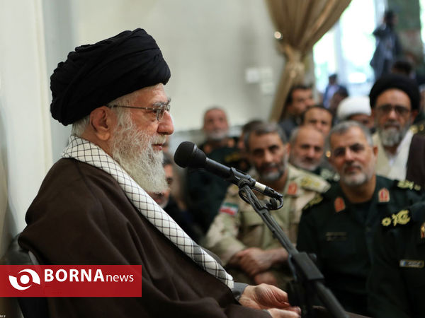 دیدار نوروزی فرماندهان ارشد نیروهای مسلح با رهبر انقلاب