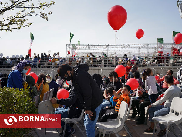 جشن جمهوری اسلامی ایران  در برج میلاد