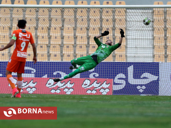 دیدار تیم های  سایپا - پرسپولیس