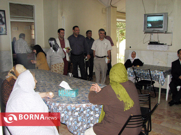 بازدید مسئولان غرب تهران از آسایشگاههای سالمندان