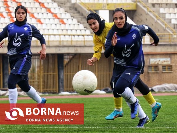 دیدار تیم های فوتبال سپاهان و پیکان البرز