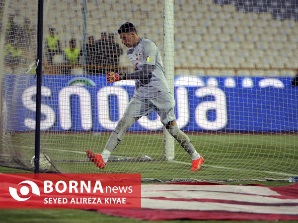 دیدار تیم های فوتبال استقلال 7 تراکتور 1