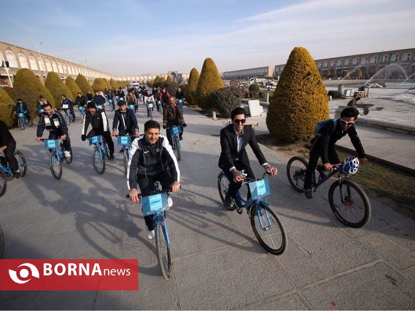 پای مدیران اصفهان در رکاب