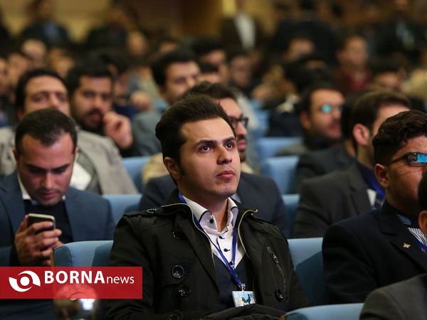 هم اندیشی صمیمانه جوانان با دولت