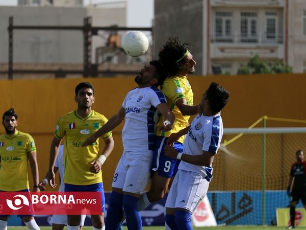 دیدار تیم های فوتبال صنعت نفت آبادان - داماش پارسه تهران