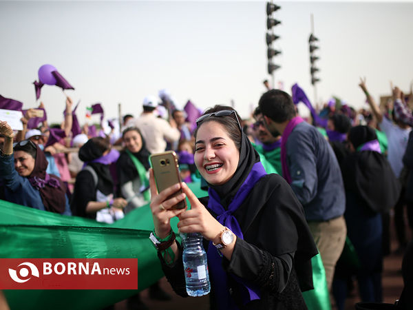 دکتر روحانی در جمع مردم اهواز