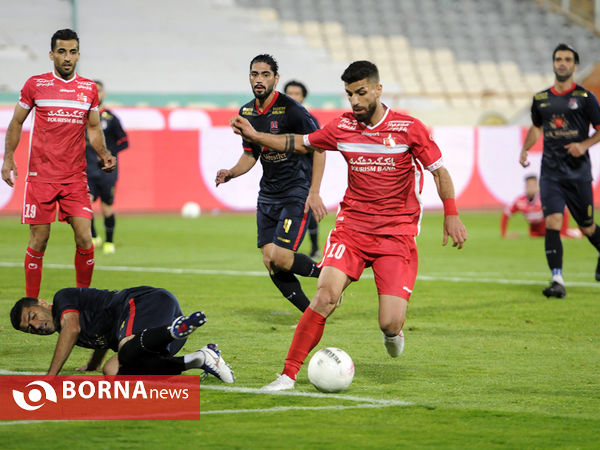دیدار تیم های فوتبال پرسپولیس - نساجی