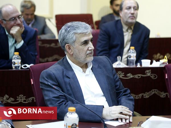 نشست وزیر ورزش و جوانان با جمعی از نمایندگان مجلس
