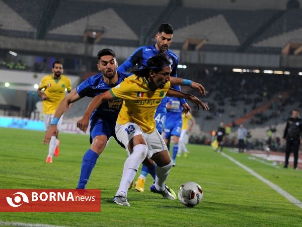 دیدار تیم های استقلال- صنعت نفت آبادان