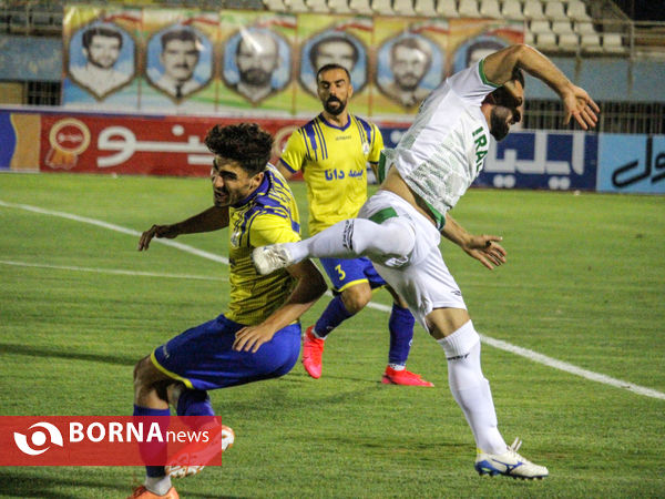 دیدار تیم های فوتبال آلومینیوم اراک-نفت مسجدسلیمان