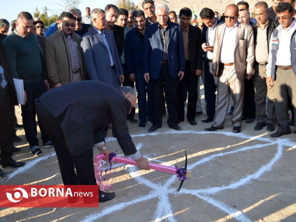 افتتاح و کلنگ زنی  پروژهای دهه فجر در لارستان