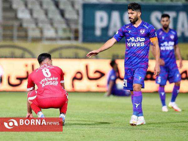 دیدار تیم های فوتبال پرسپولیس - هوادار