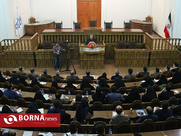 نشست خبری رئیس مجلس شورای اسلامی