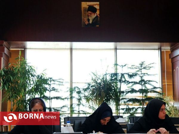 نشست صميمانه استاندار تهران با اصحاب رسانه