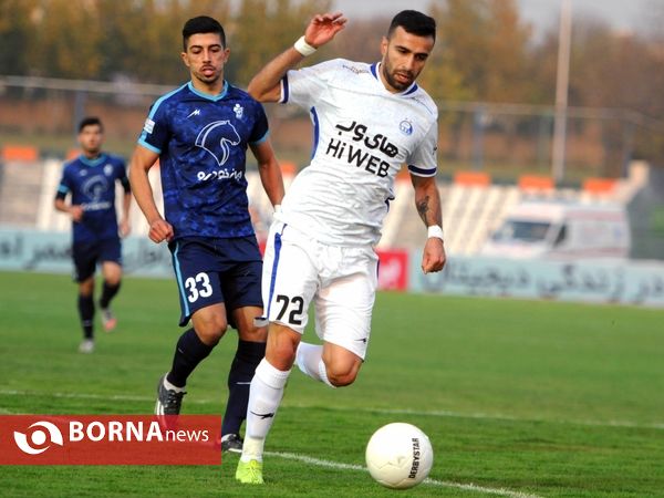 دیدار تیم های فوتبال استقلال- پیکان