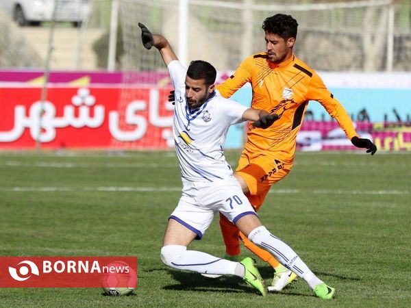 دیدار تیم های فوتبال بادران تهران- ملوان بندرانزلی