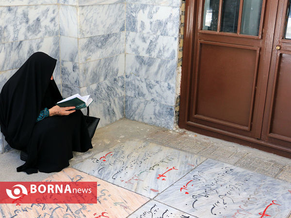رنگ آمیزی مزار شهدا در آرامستان خواجه ربیع مشهد