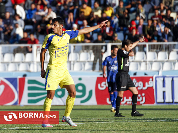 مسابقه فوتبال فجرسپاسی شیراز-داماش گیلان