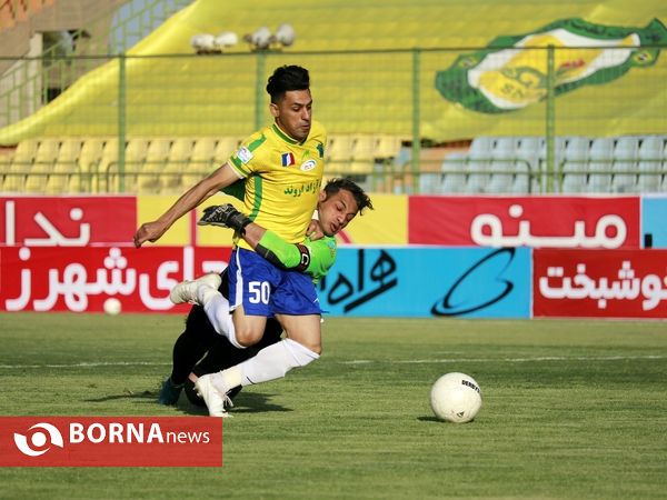 دیدار تیم های فوتبال صنعت نفت آبادان - داماش پارسه تهران