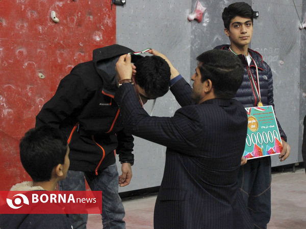 هفدمین دوره مسابقات سنگنوردی جام فجر در ماده سرعت به میزبانی همدان