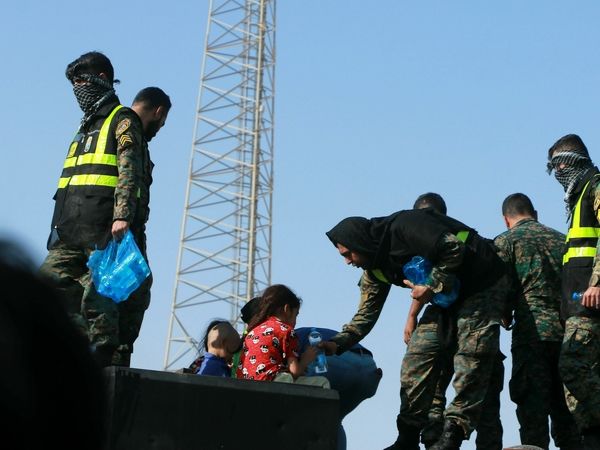 عبور زوار افغانستانی و پاکستانی از مرز شلمچه