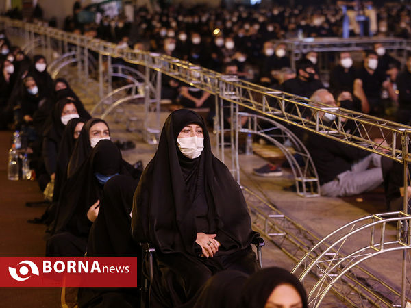 عزاداری شب تاسوعا در میدان امام حسین (ع)