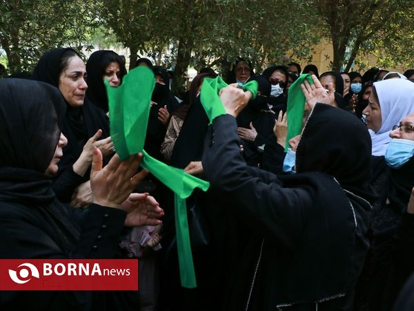 خاکسپاری جانباختگان متروپل در قطعه ورزشکاران بهشت رضای آبادان