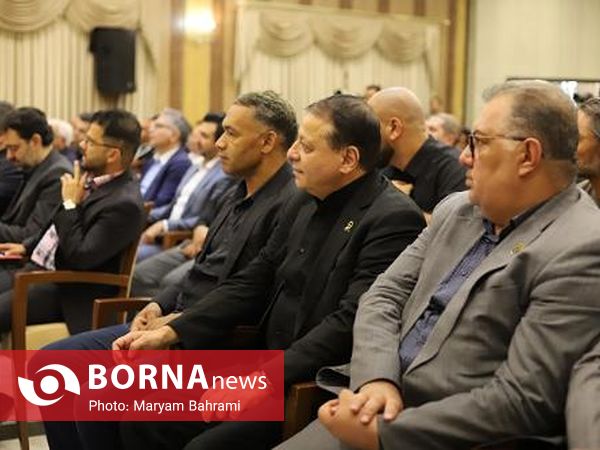 رونمایی از کیت لباس تیم فوتبال فولادمبارکه سپاهان