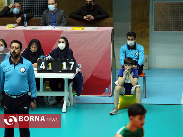 دیدار تیم های والیبال سایپا و پاس گرگان