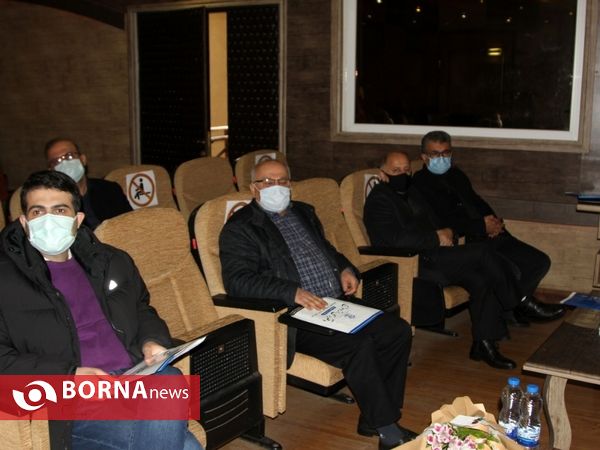 مراسم رونمایی کتاب "تردید نداشته باشید که شما خواننده این کتاب خواهید بود "