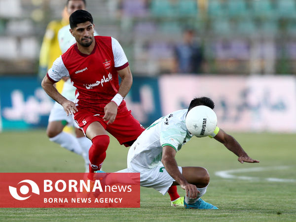 دیدار تیم های فوتبال ذوب‌آهن -پرسپولیس